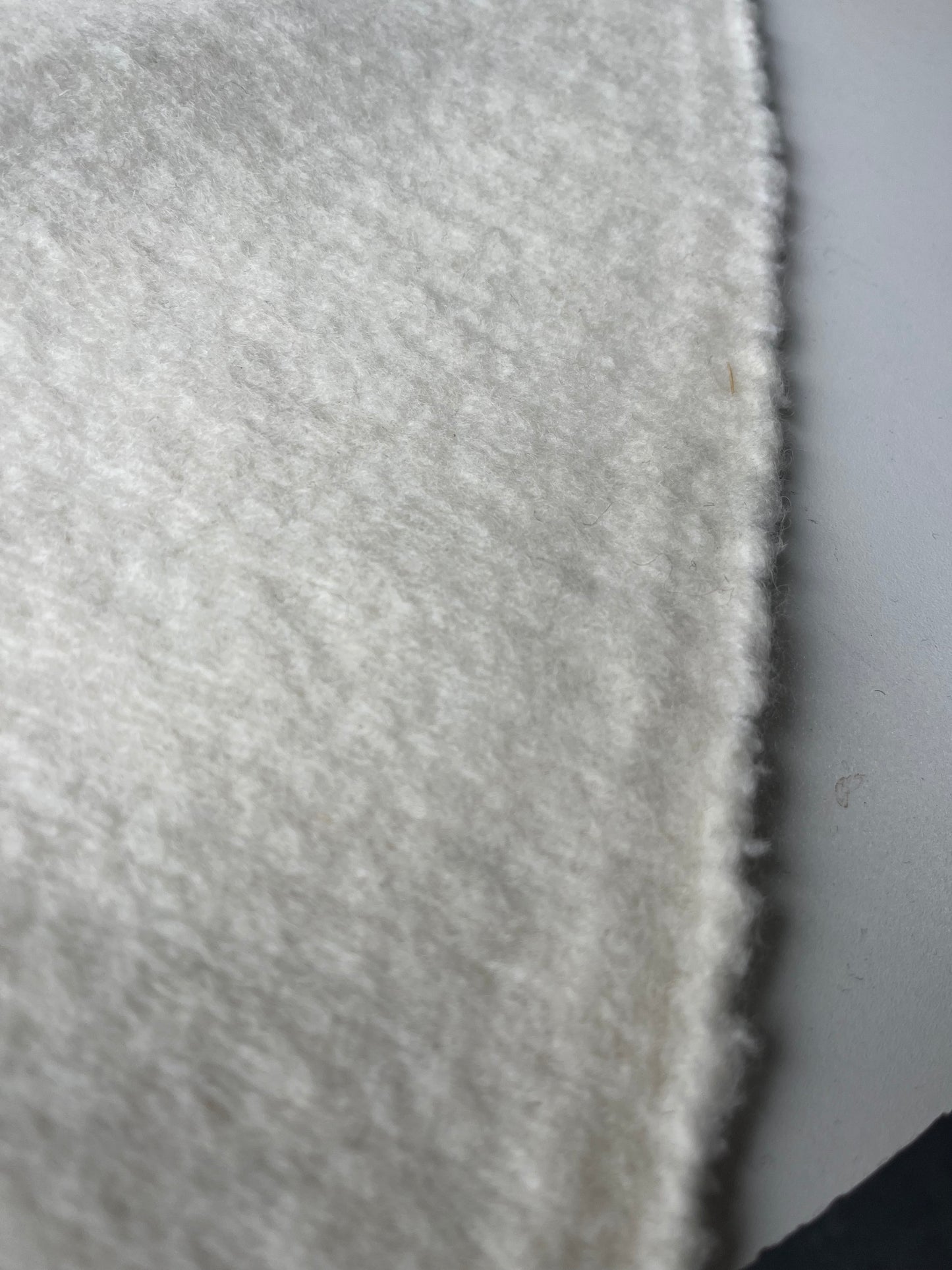 JUNO 008 heavy lambwool off white