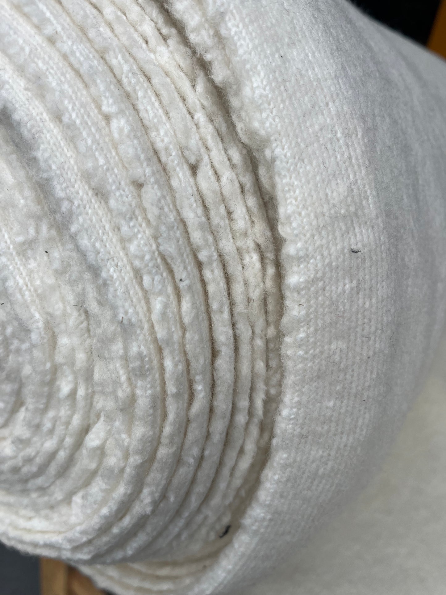JUNO 008 heavy lambwool off white