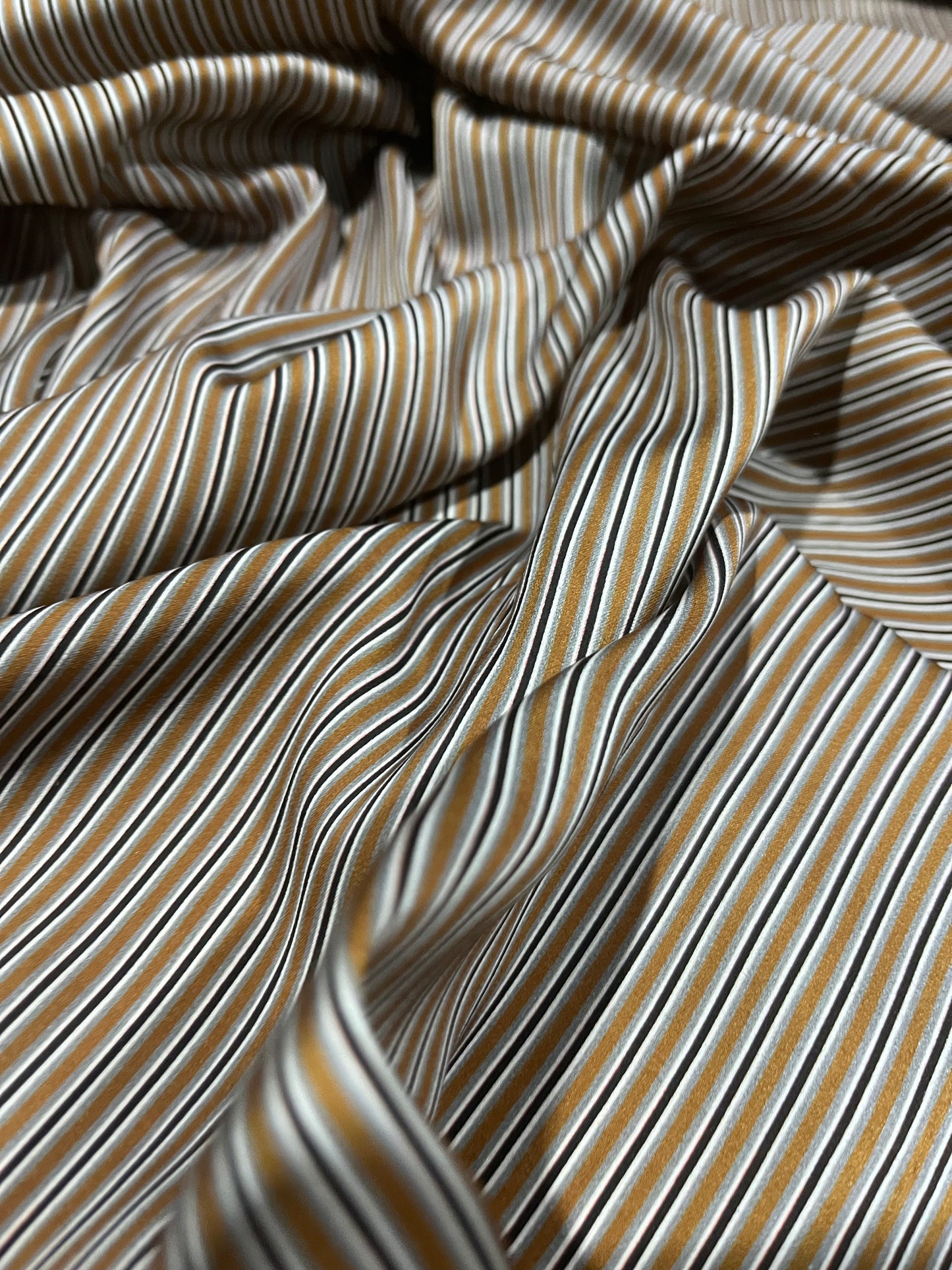 D01 Simonetta 140 stripe on satin