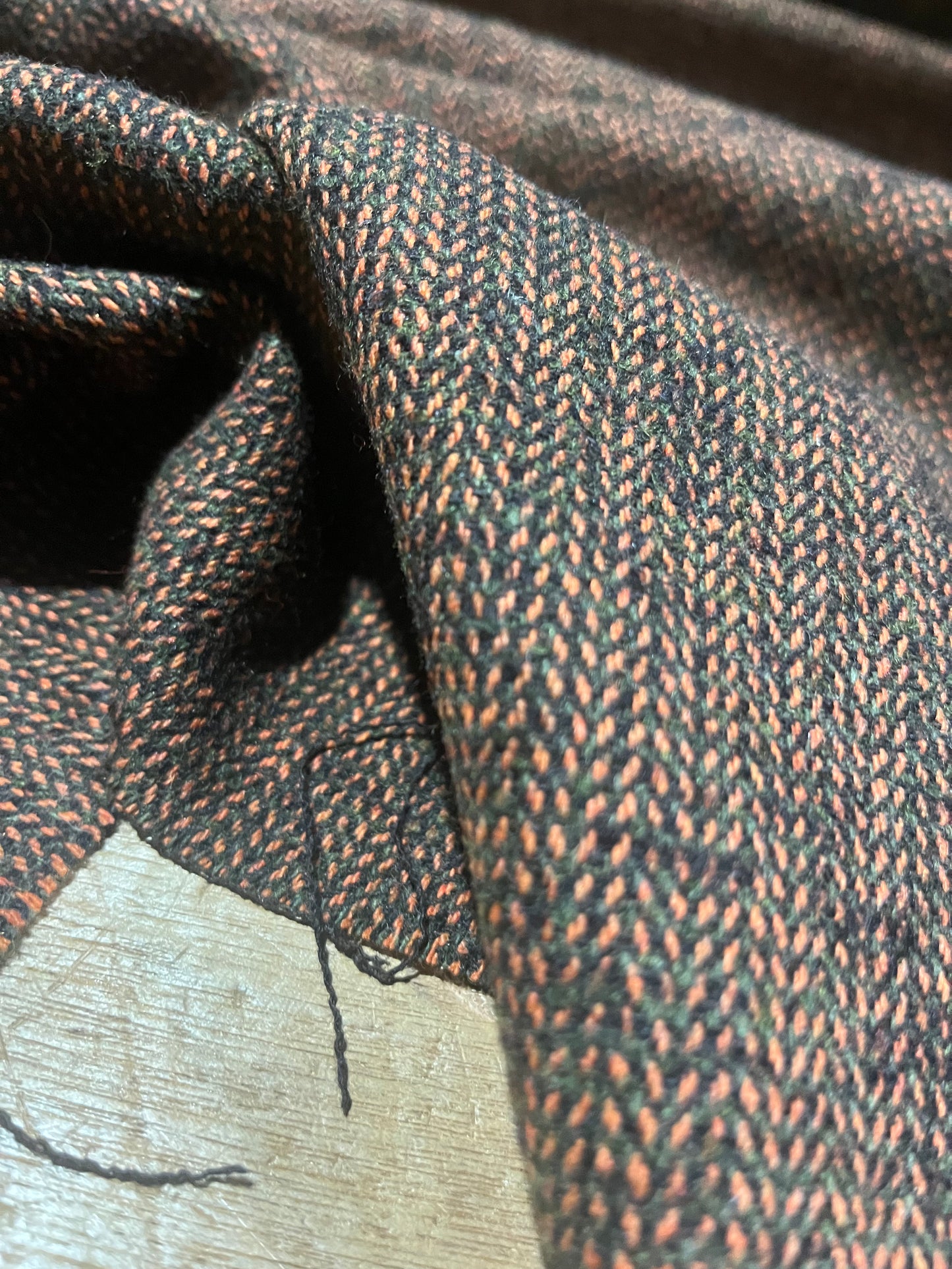 G02 Wooly tweed orange