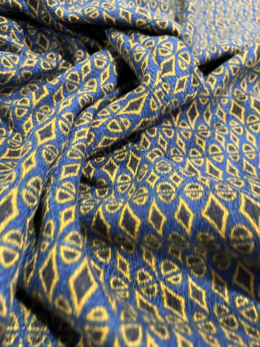 A01 MODENA 275 Chanel style fabric with print