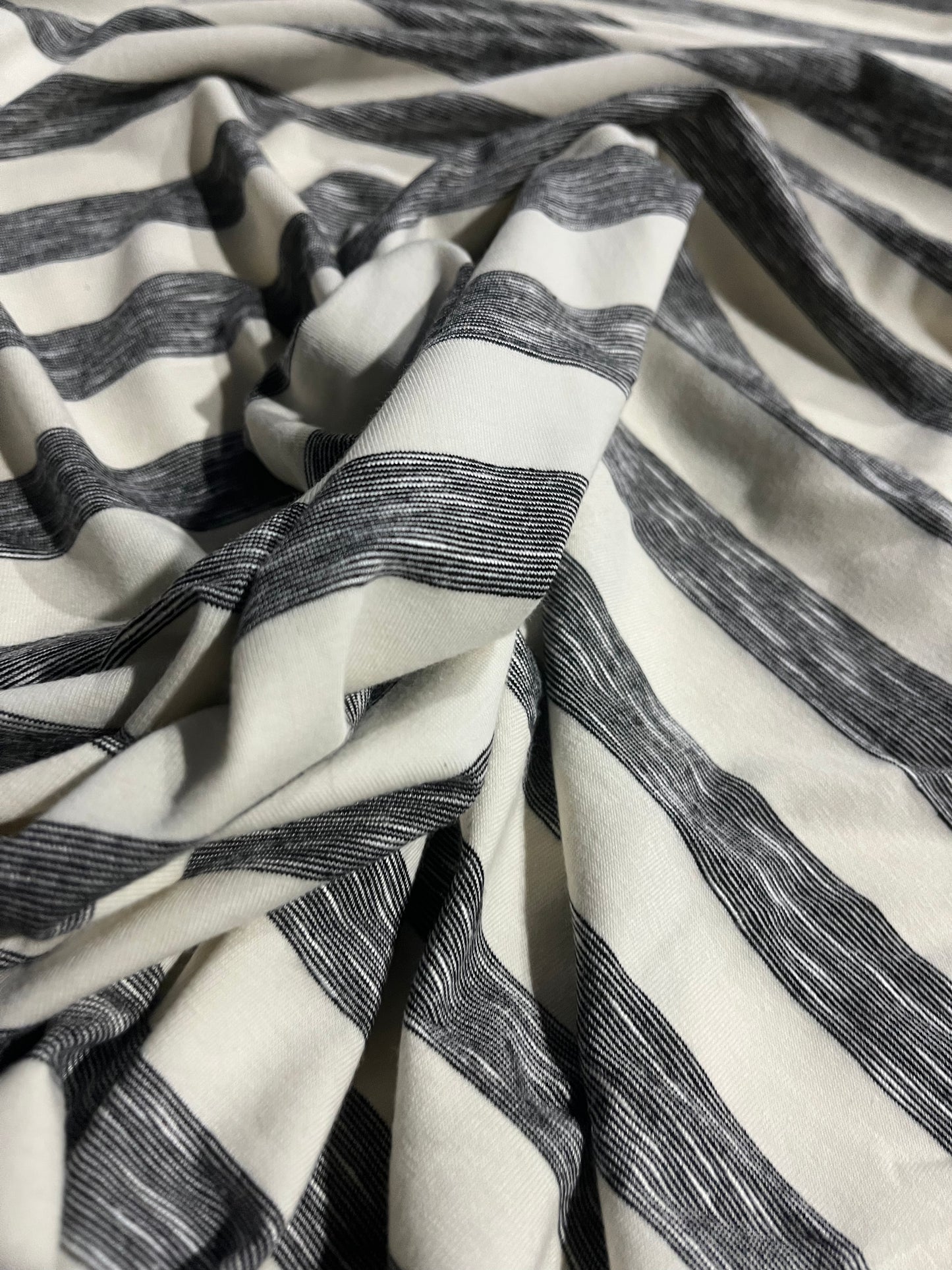 JANIE 001 viscose jersey stripes black/off white