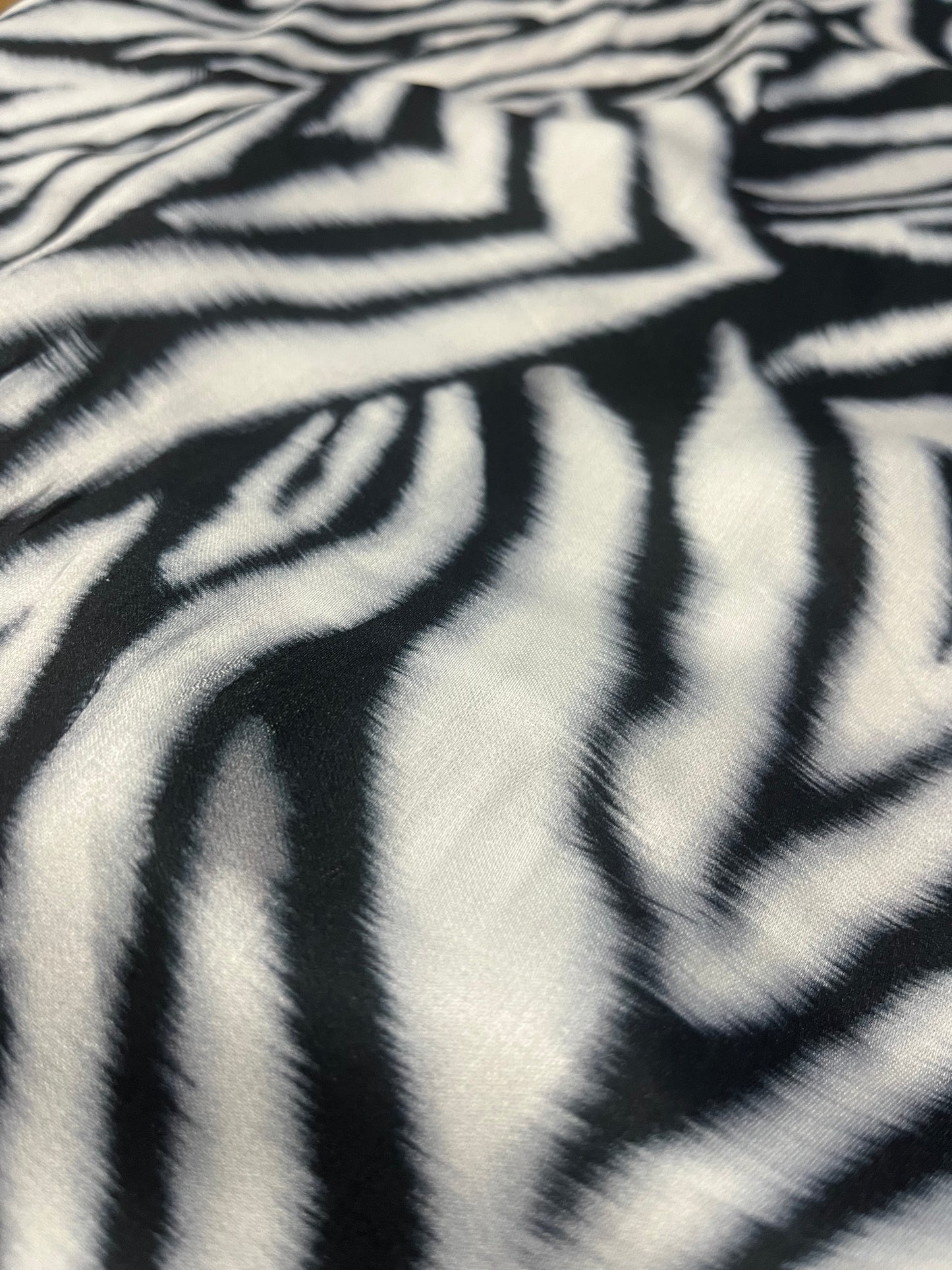 A01 Simonetta 155 viscose animalier