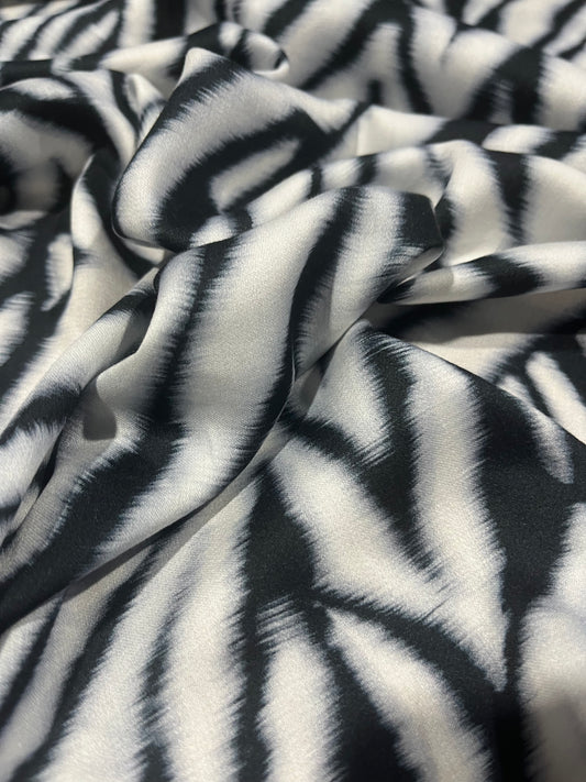 A01 Simonetta 155 viscose animalier