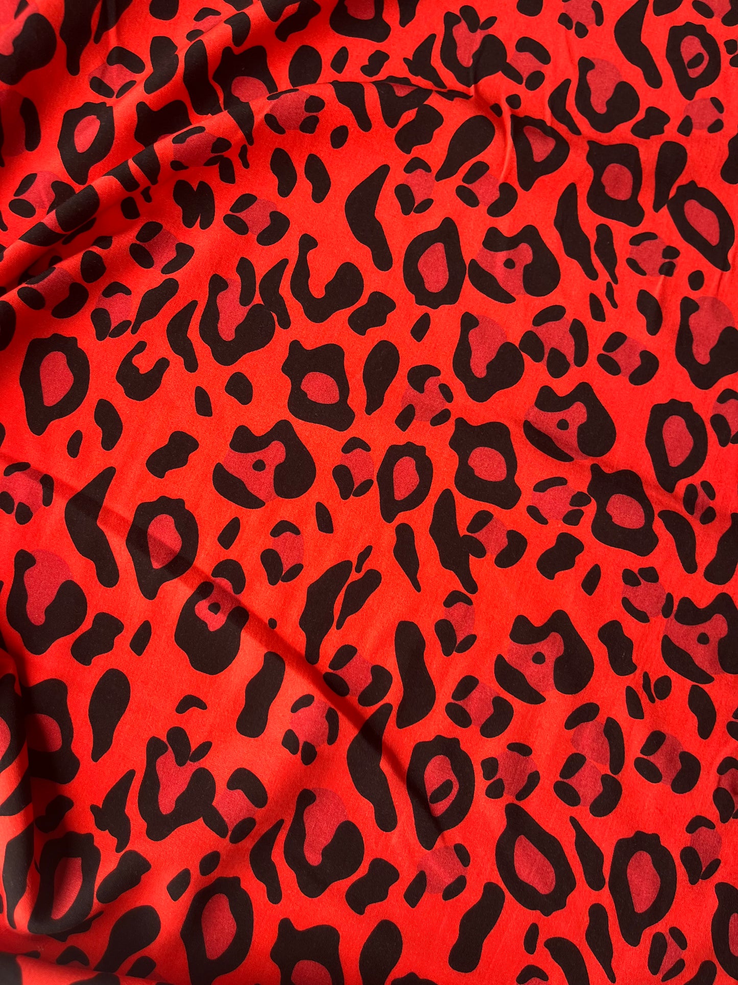 JUNO 023 twill viscose red/black leopard