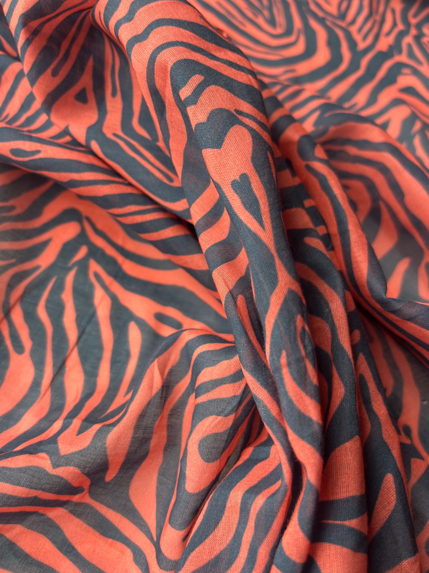 JUNO 024 cotton voile zebra blue/salmon