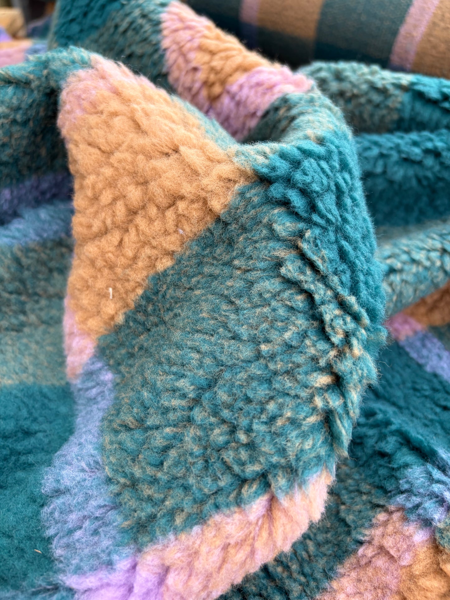 B.ROSE 015 heavy wool bouclette check