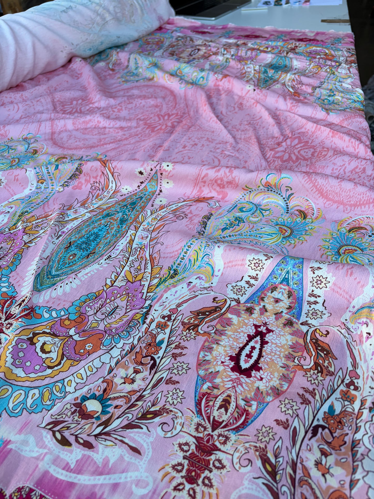 AXEL 005 pink double border cashemere print viscose crêpe