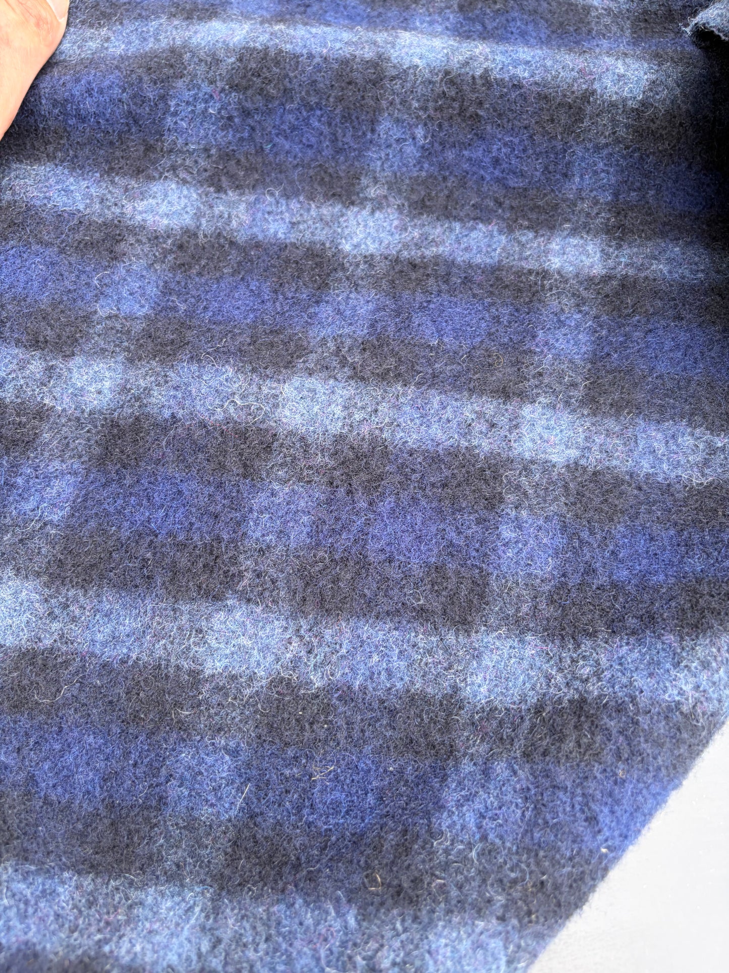 B.ROSE 023 heavy wool check navy