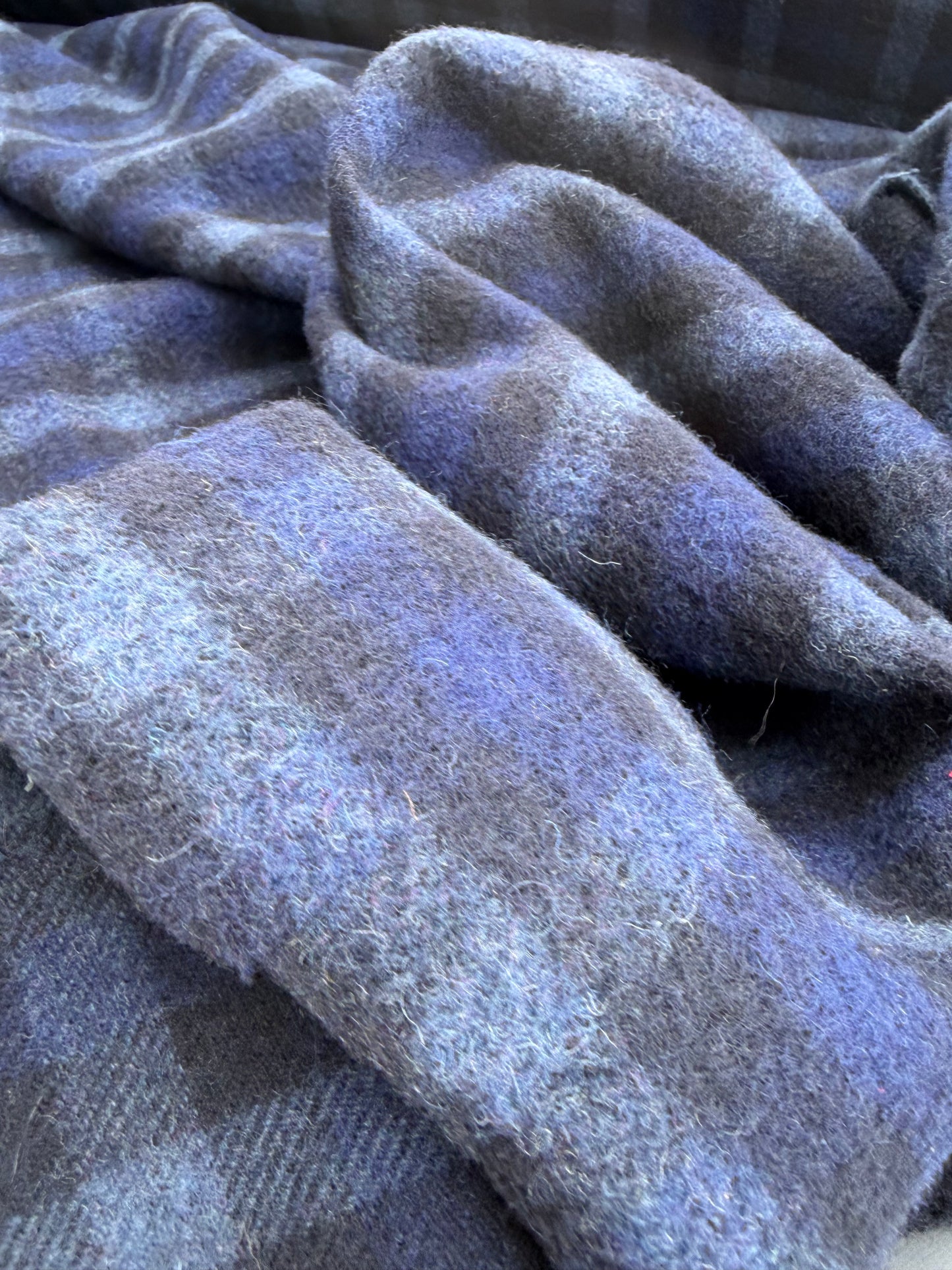 B.ROSE 023 heavy wool check navy