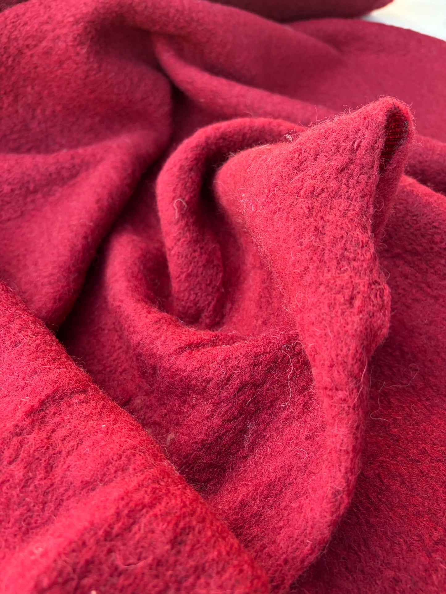AXEL 011 red boiled wool
