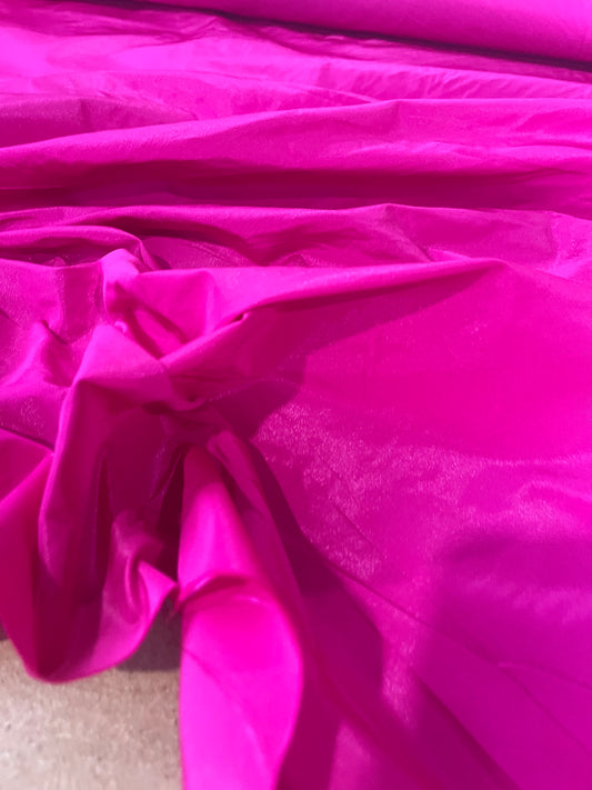 Light Taft Fuchsia 013