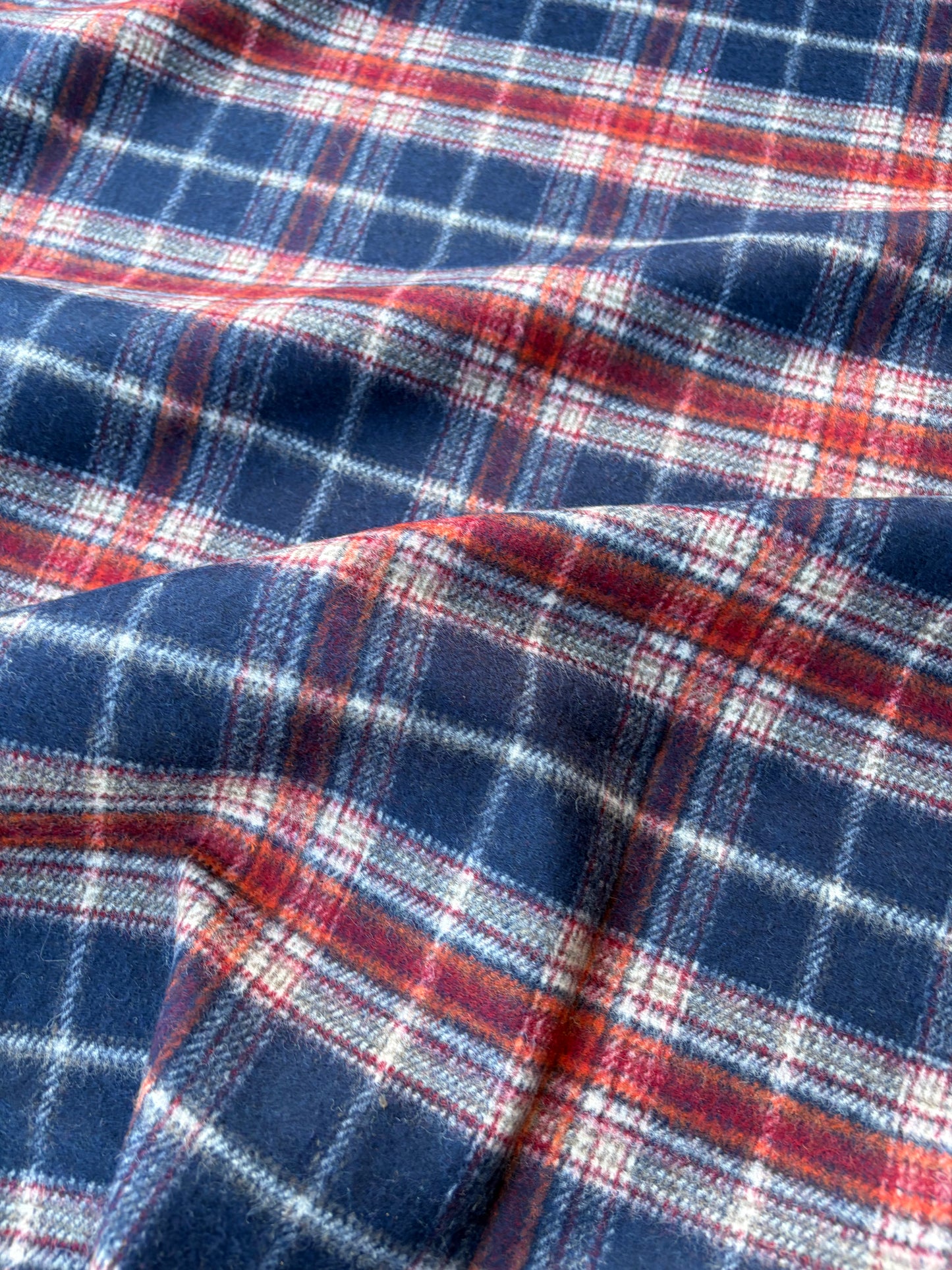 AXEL 012 navy/red checkered wool flannel
