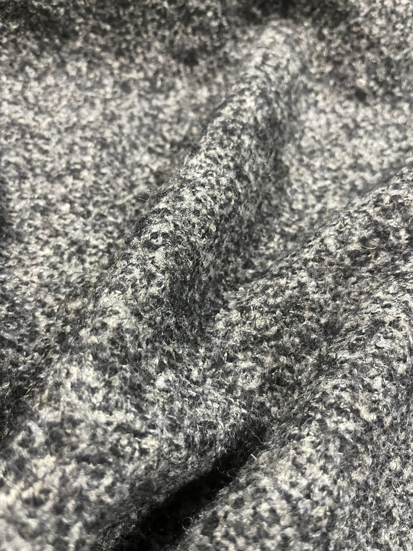 B02 wool bouclette XL grey mélange