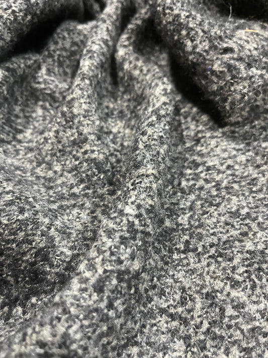 B02 wool bouclette XL grey mélange