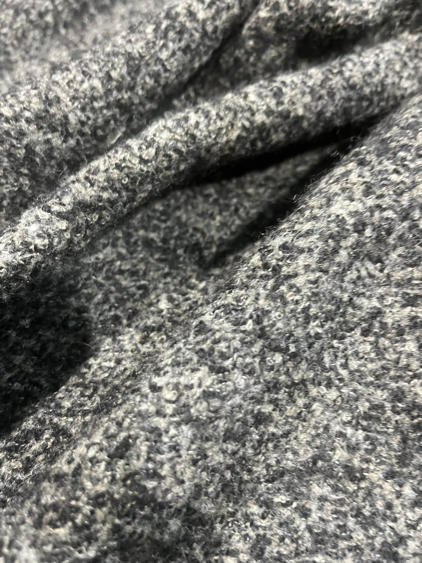 B02 wool bouclette XL grey mélange