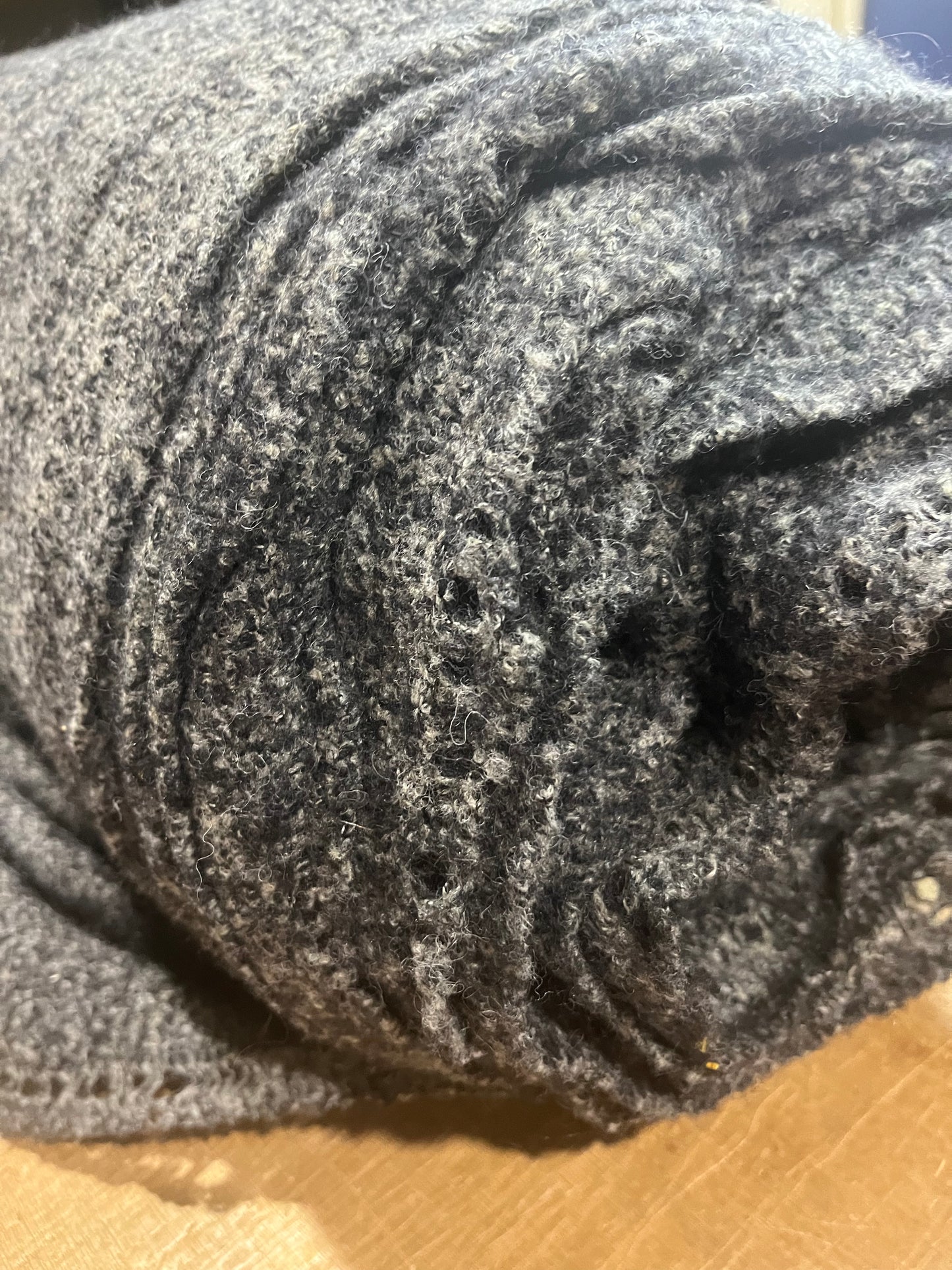 B02 wool bouclette XL grey mélange