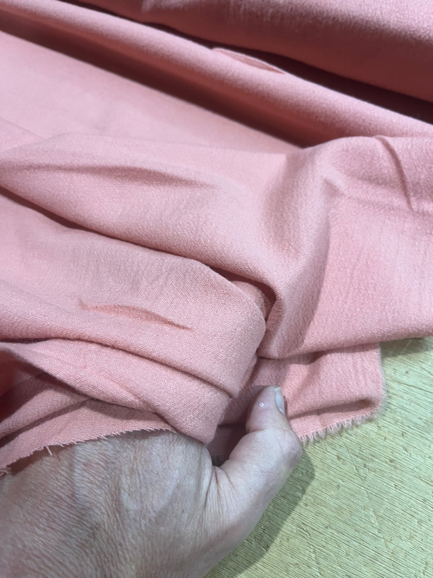 G00 Wool crêpe stretch pink