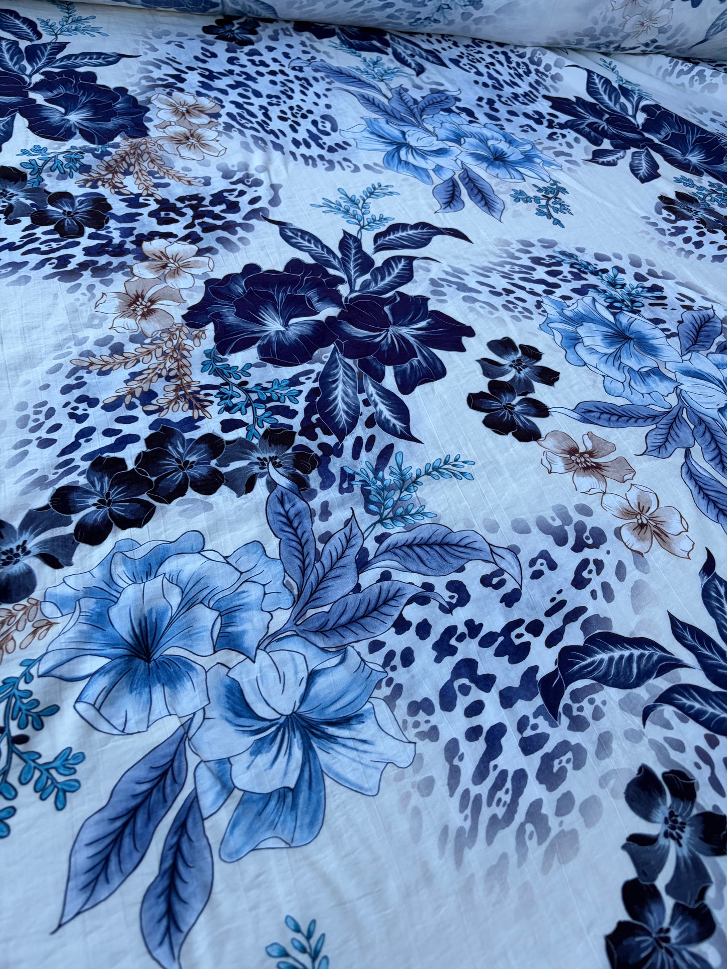 AXEL 015 flowers and animals  viscose crêpe
