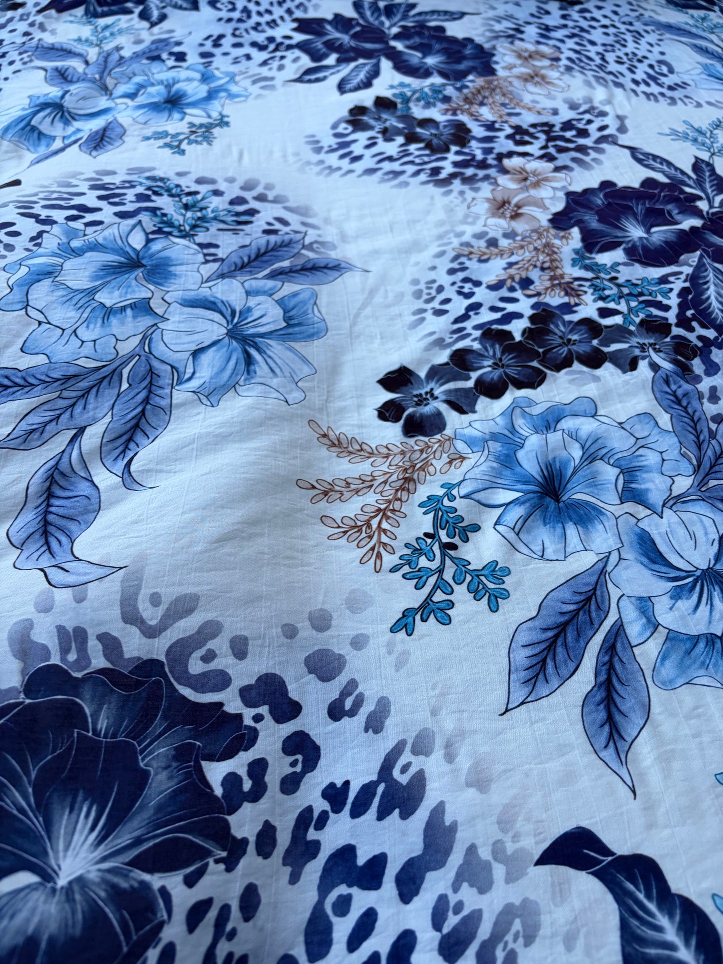 AXEL 015 flowers and animals  viscose crêpe