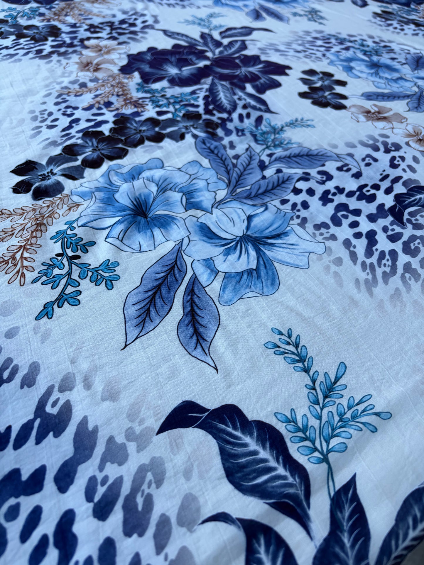 AXEL 015 flowers and animals  viscose crêpe