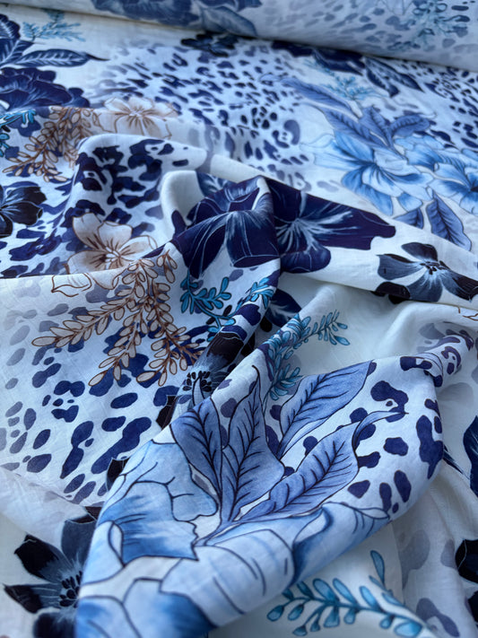 AXEL 015 flowers and animals  viscose crêpe