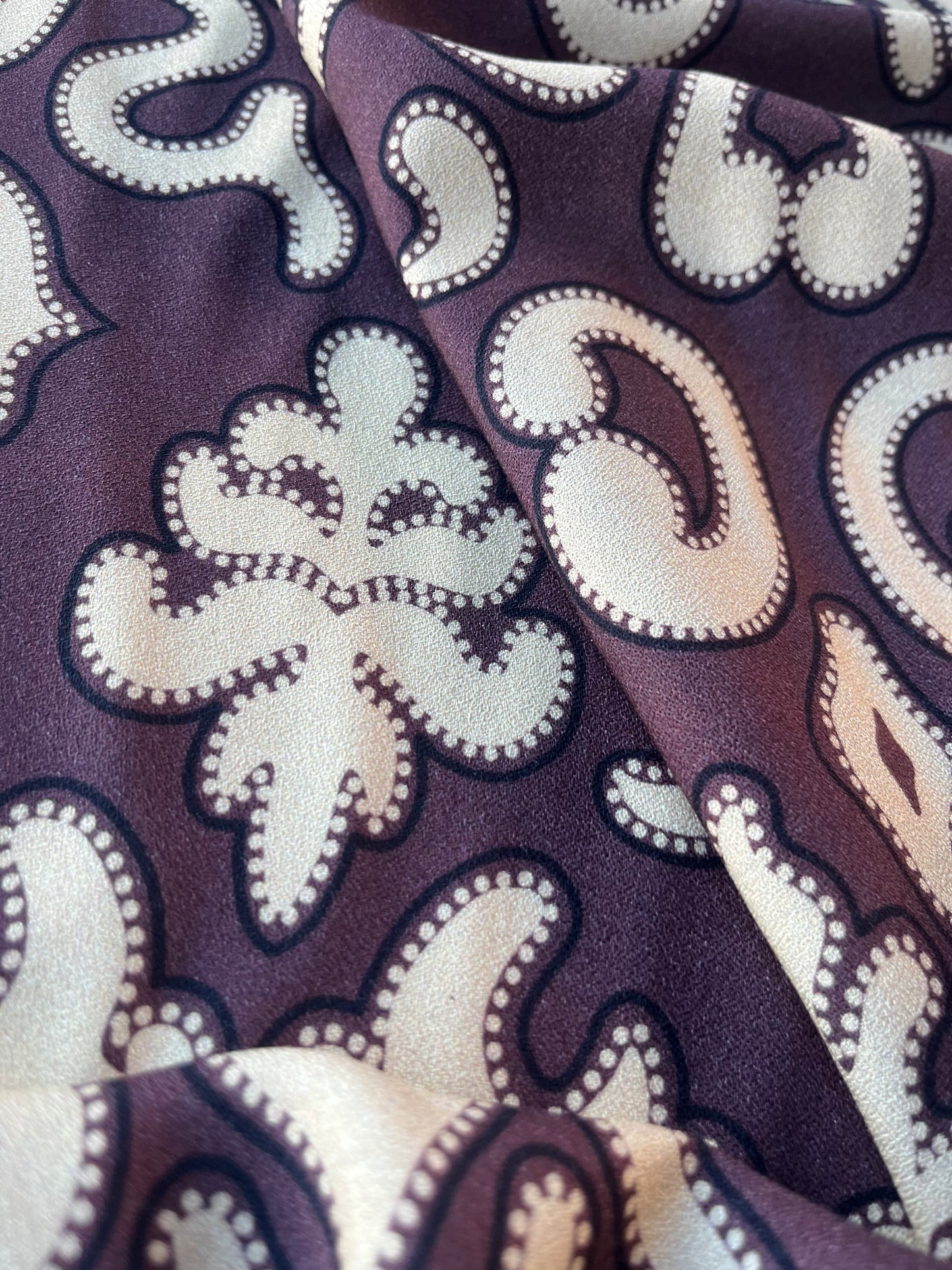 JUNO 040  crêpe viscose ornamental print