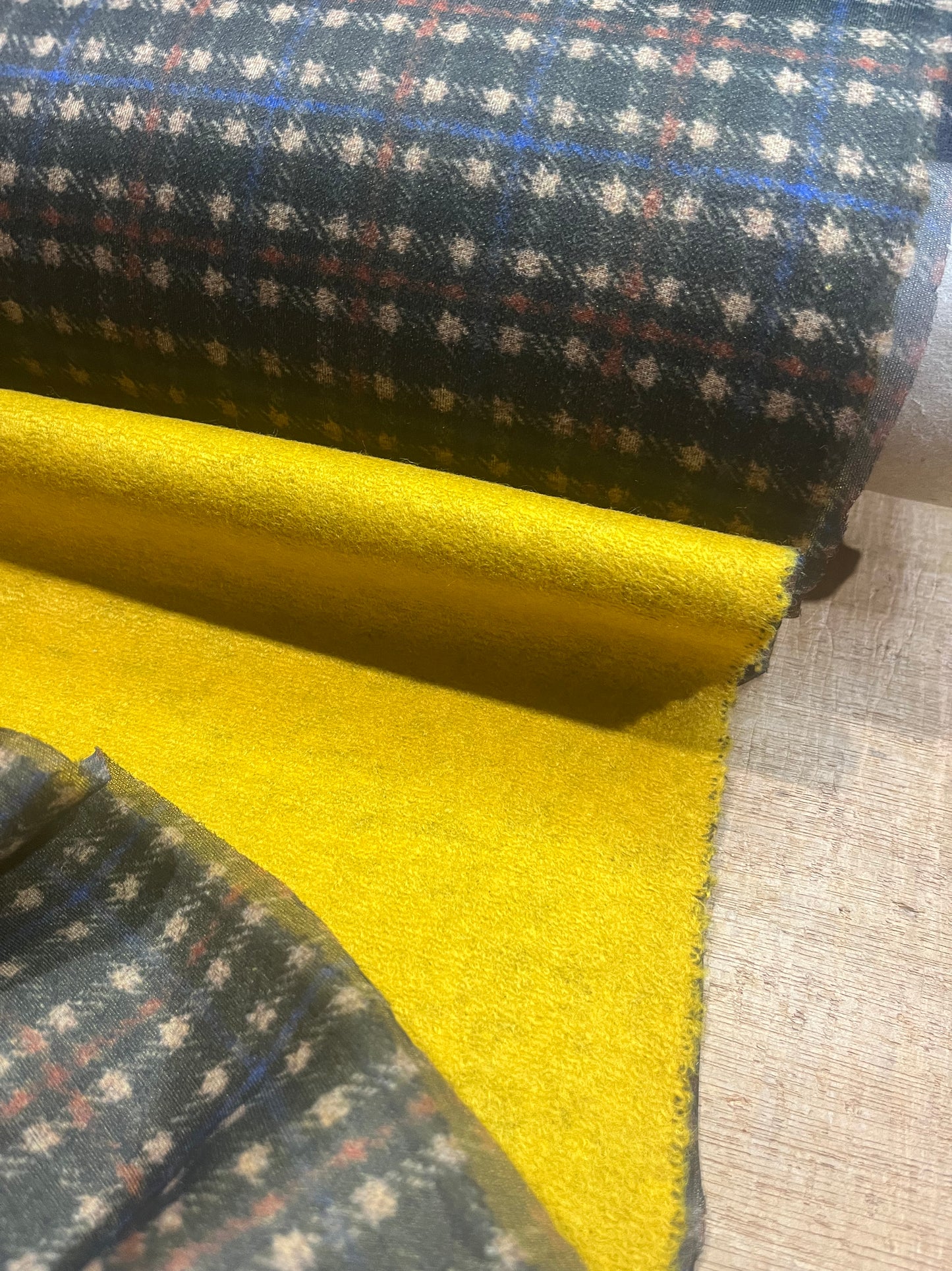 G00 WOOL yellow+check