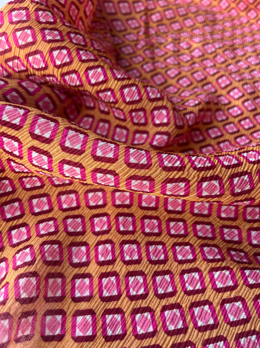 JUNO 050 crinkle viscose micro geometric rhombus