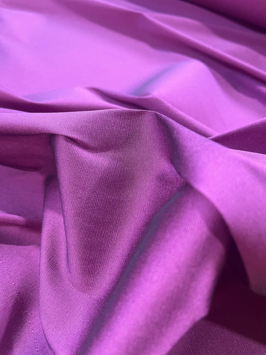 LC Taft stretch dark pink Marcellin 010 E01