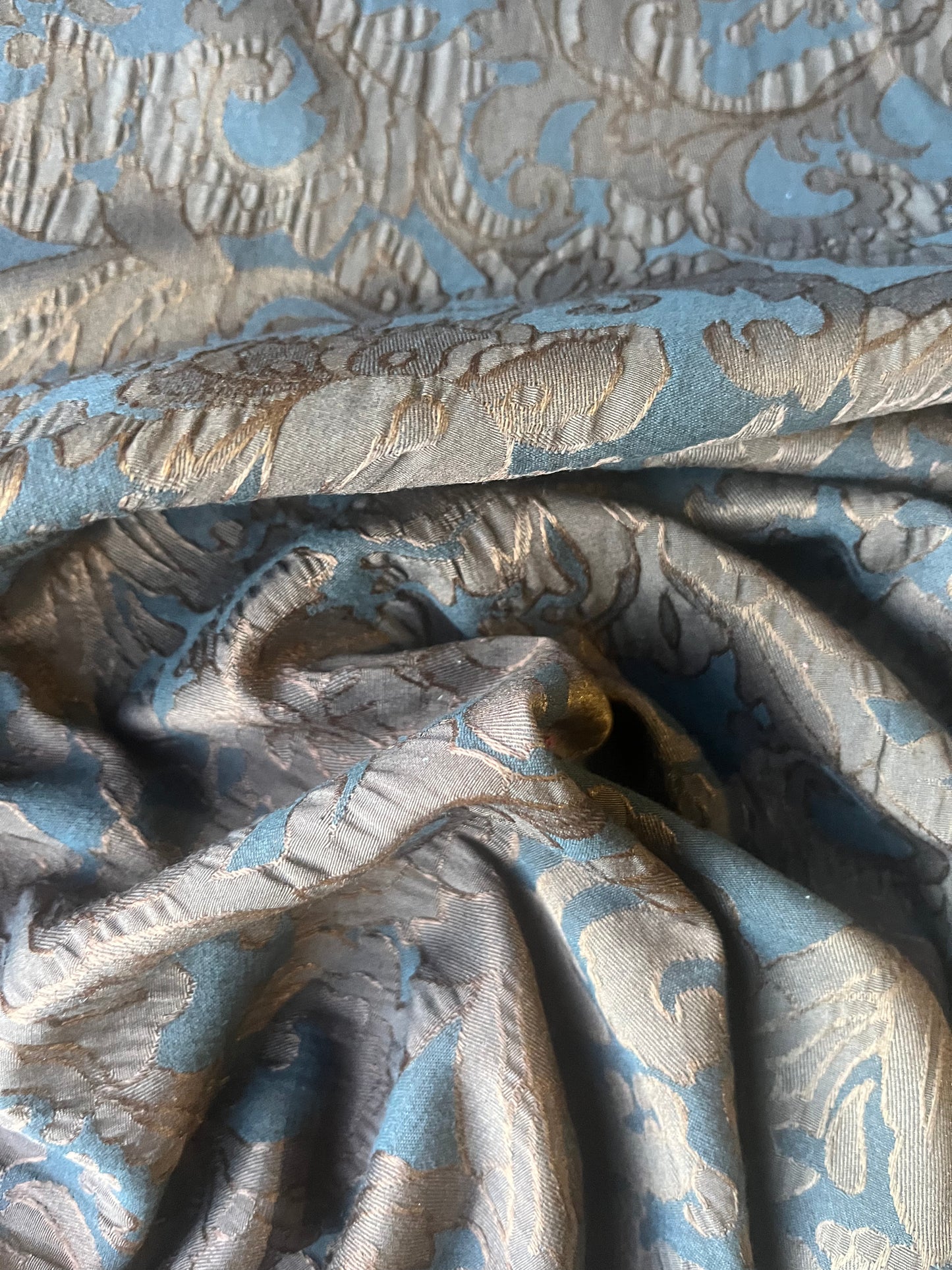 TINA 004 cotton stretch jacquard bronze/black ornamental design