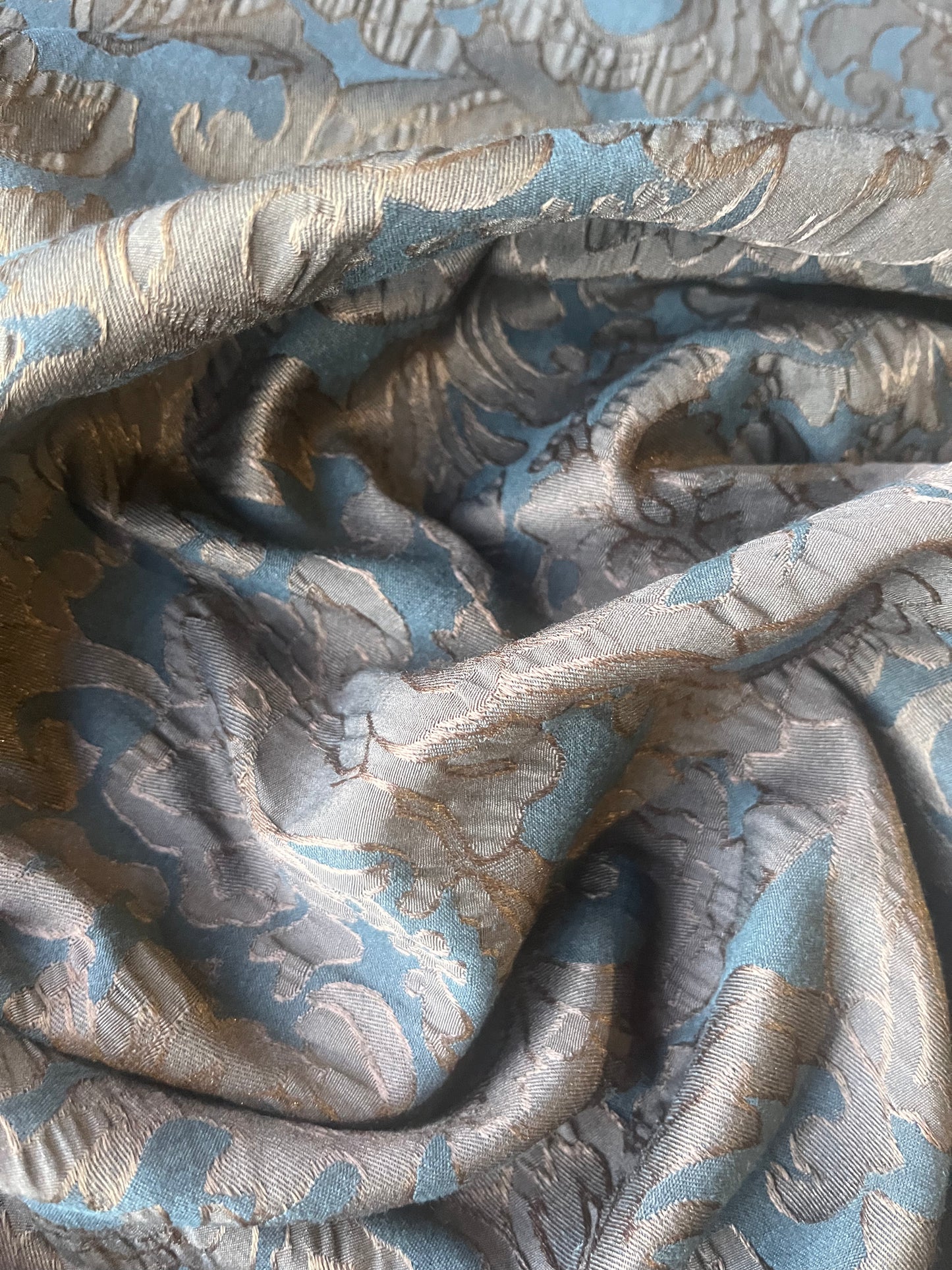 TINA 004 cotton stretch jacquard bronze/black ornamental design