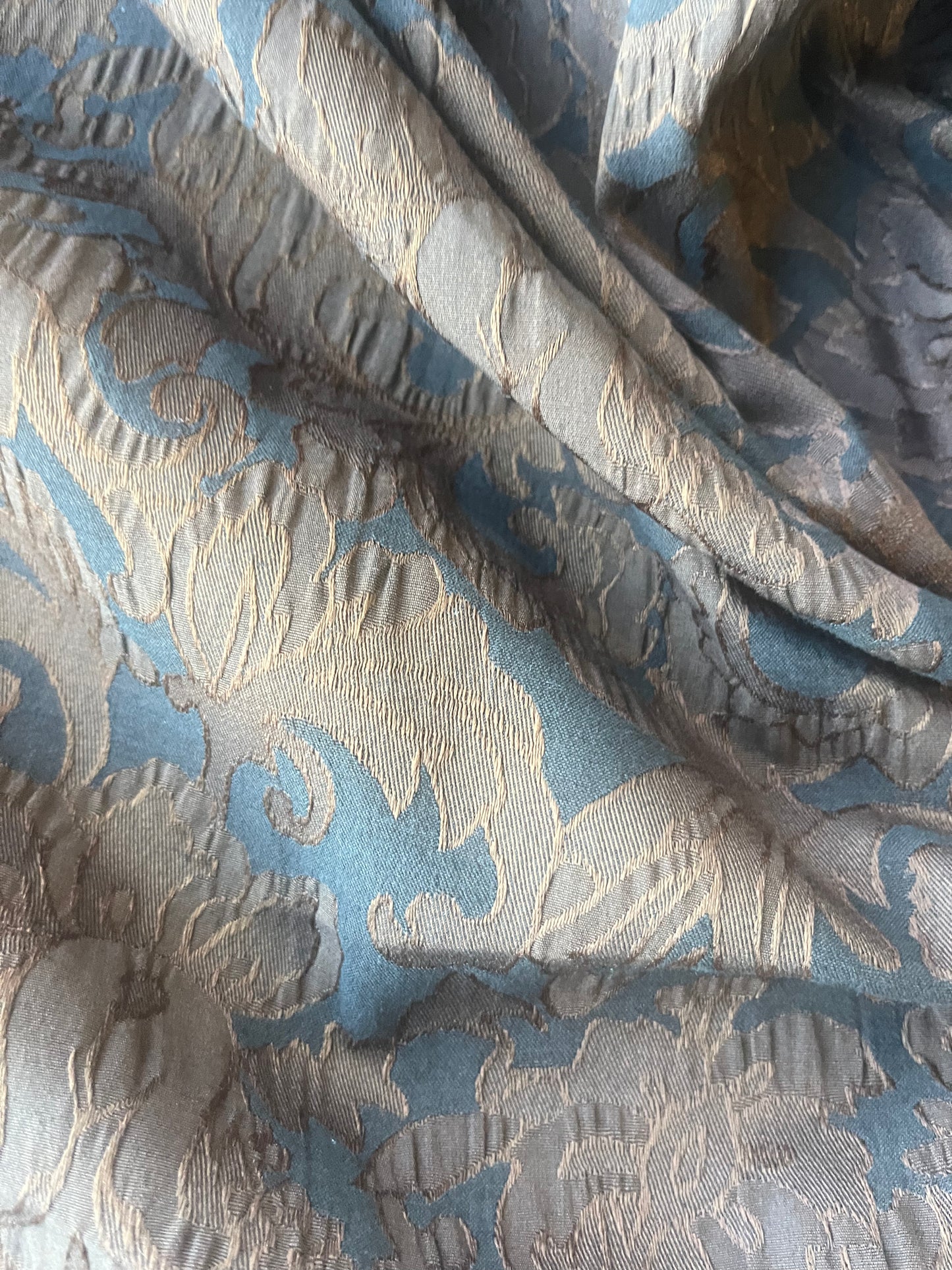 TINA 004 cotton stretch jacquard bronze/black ornamental design
