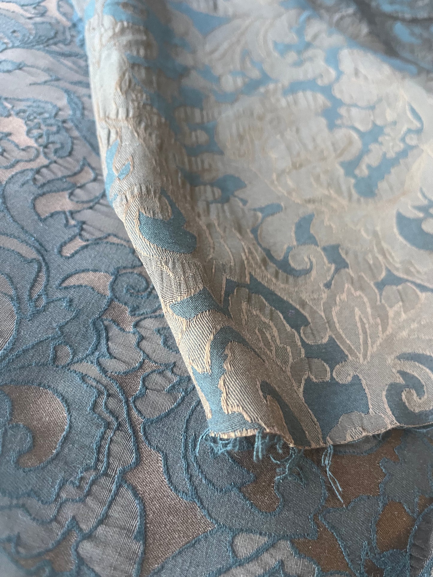 TINA 004 cotton stretch jacquard bronze/black ornamental design