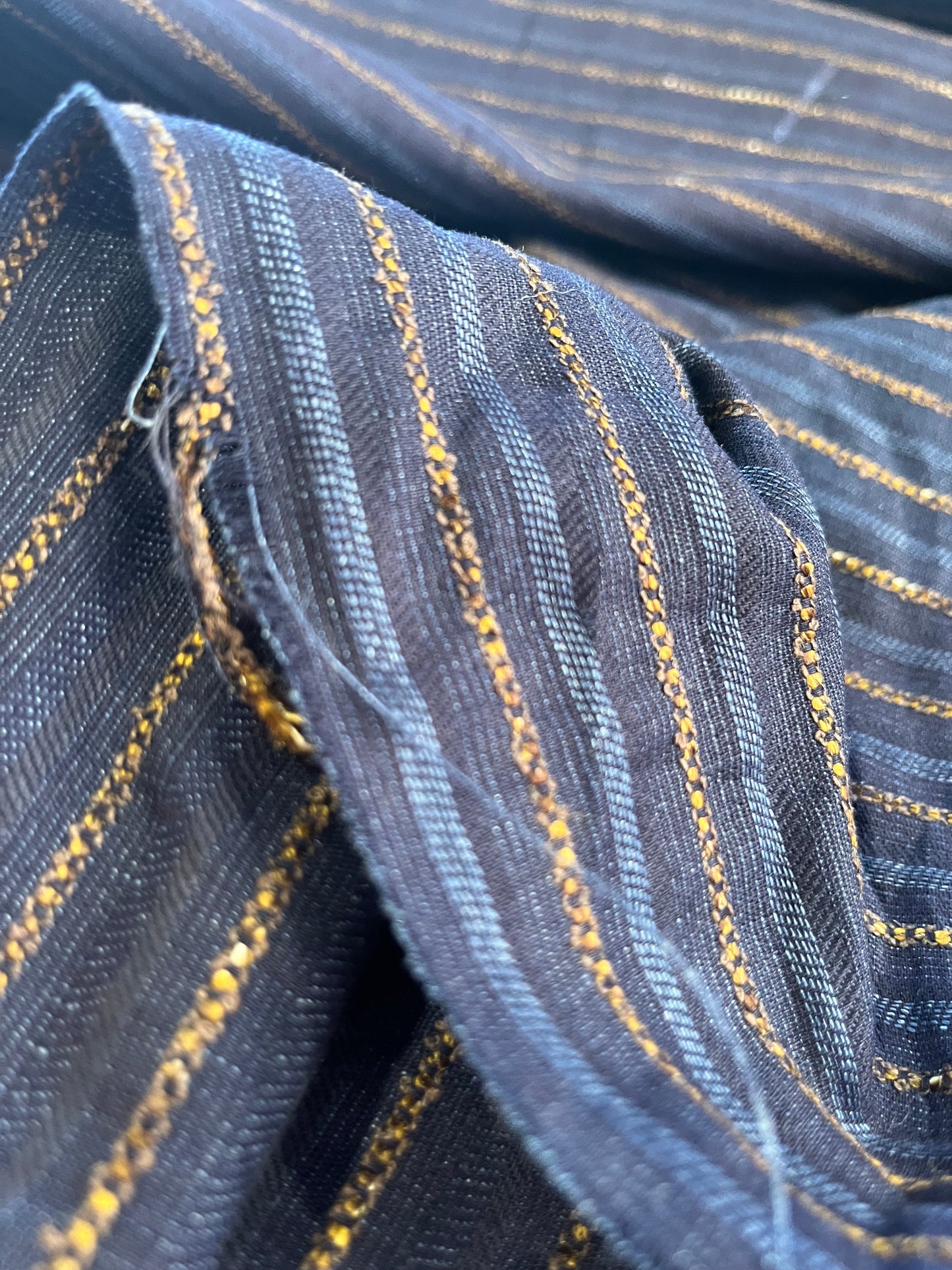 H01 LUCIO 205 woven stripe with jaspé yarn navy/curry