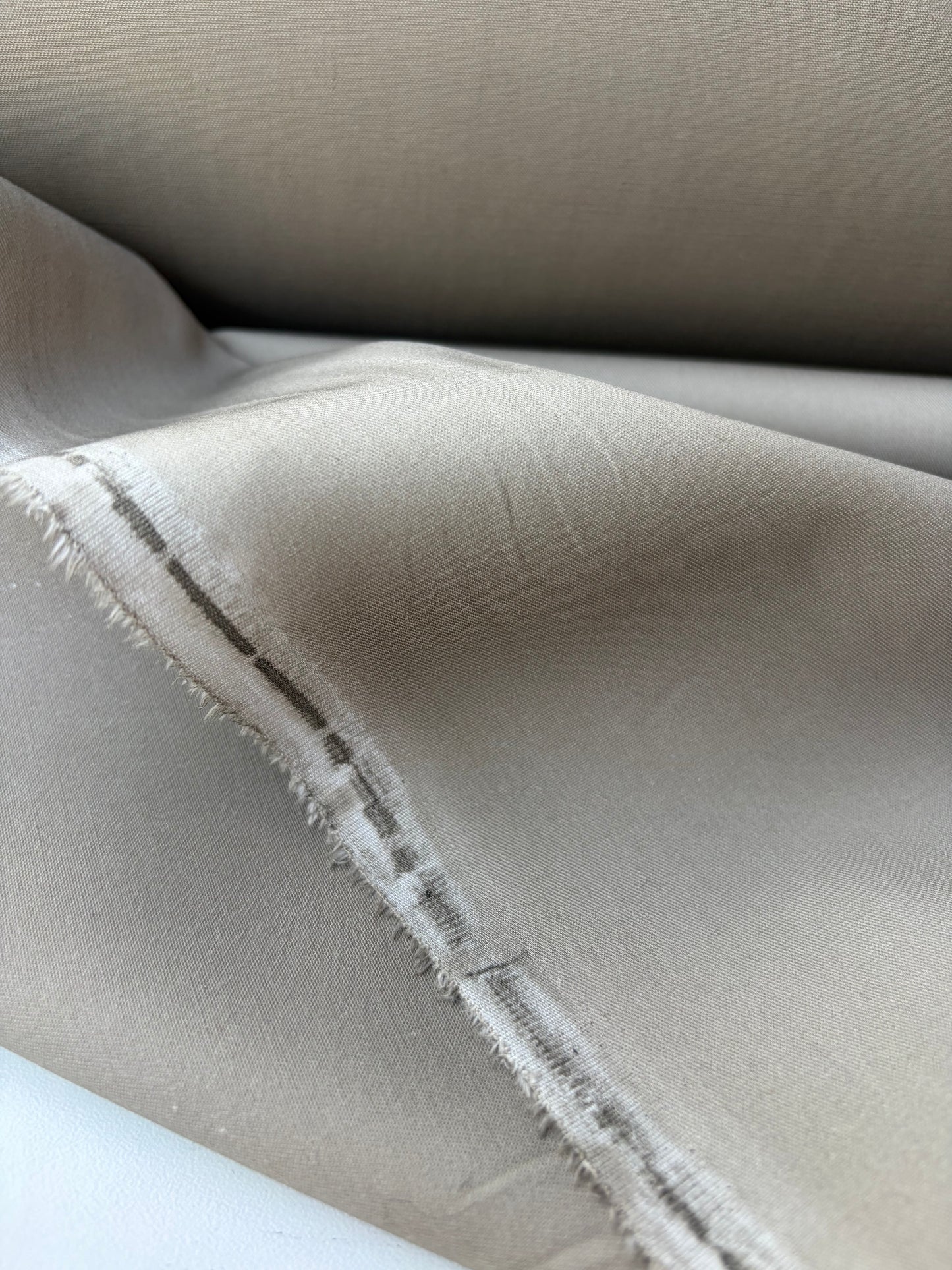 AMI 032 cotton twill papertouch greige