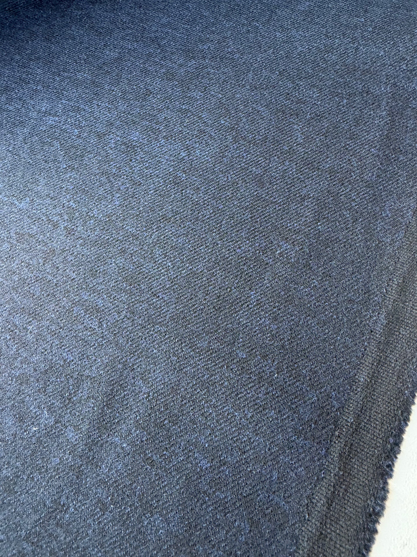 AMI 033 wool flannel stretch navy/black