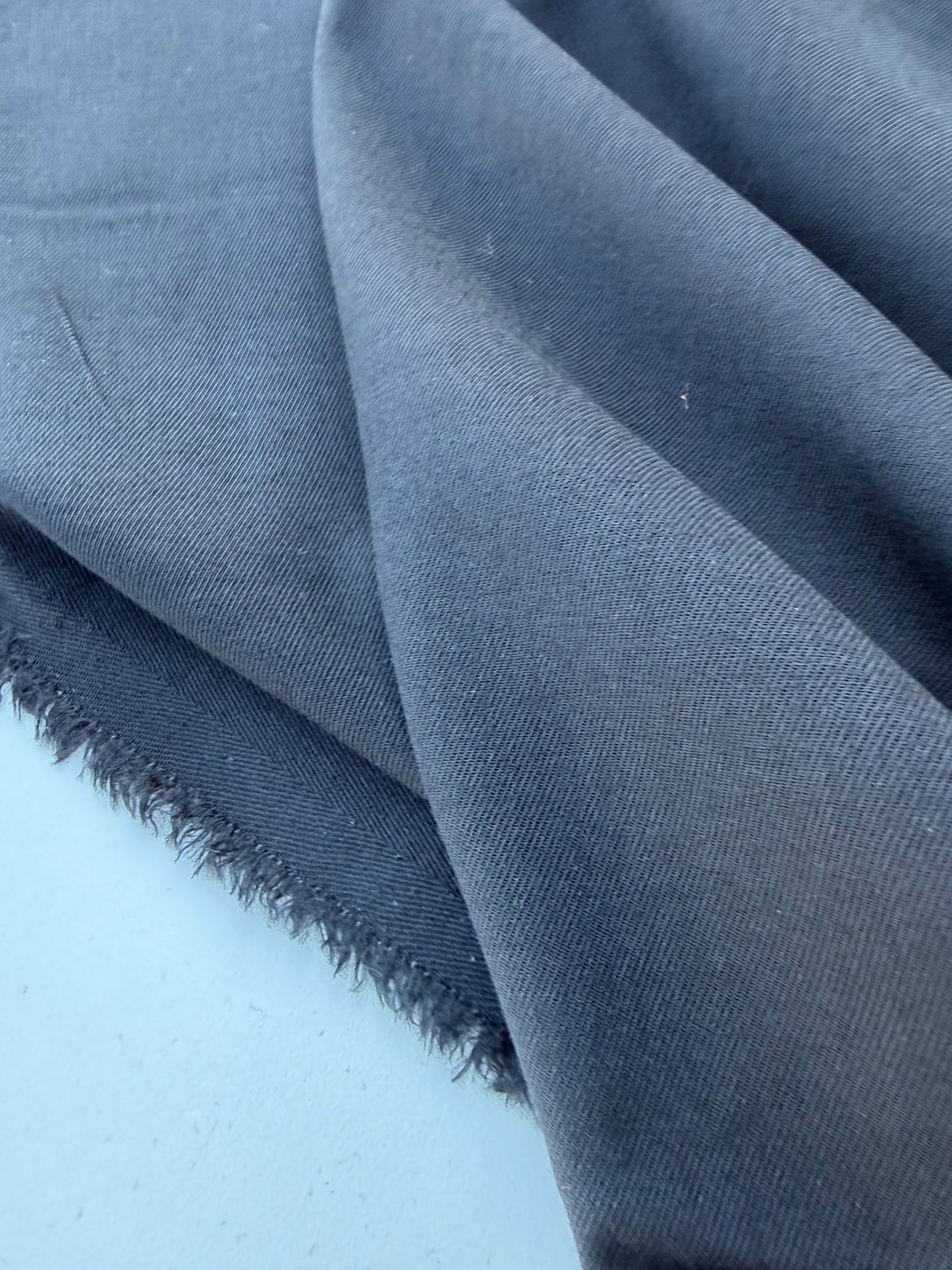 LORO 012 black twill wool stretch