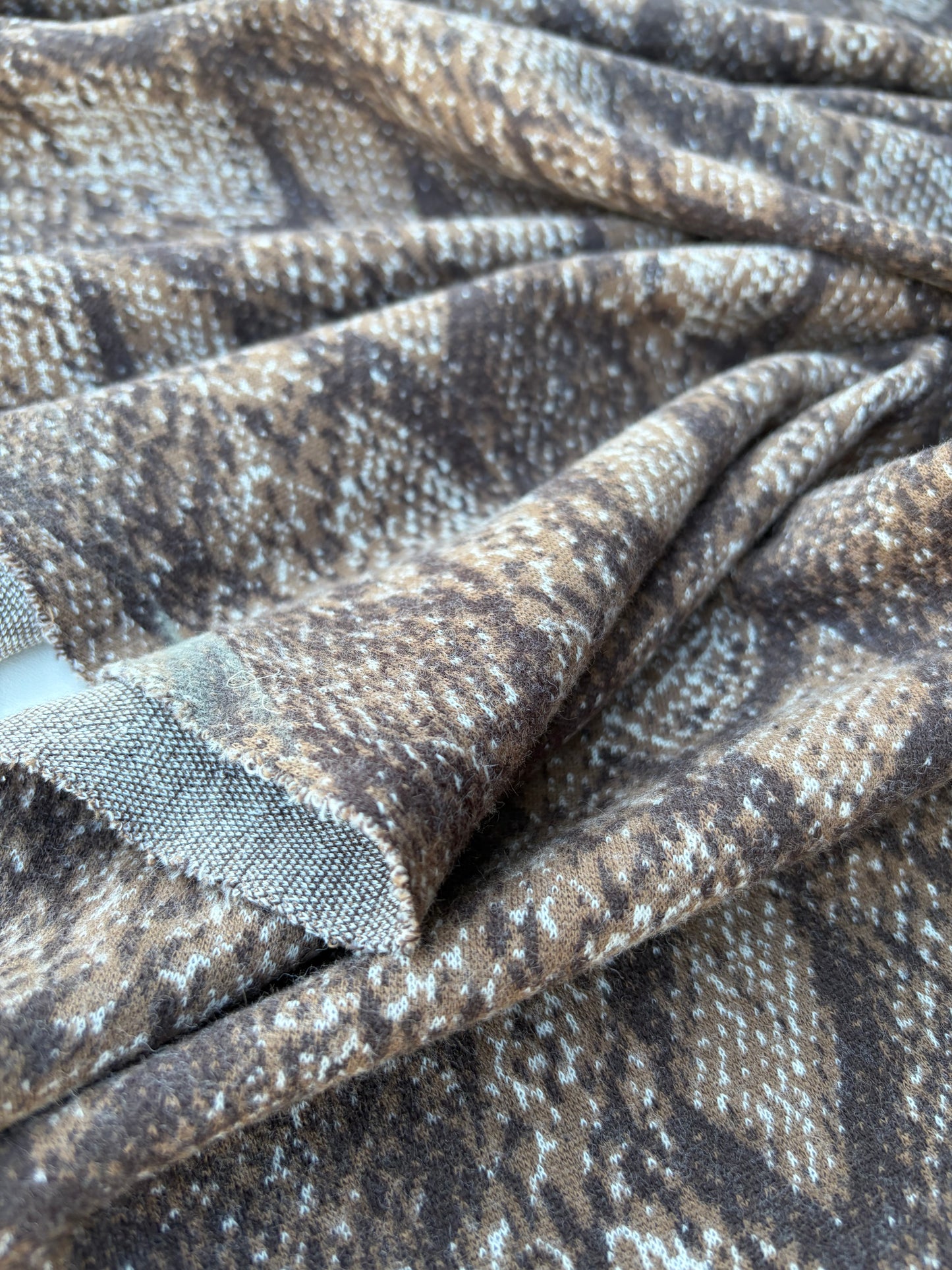 BILLY 001 brushed snake design heavy jersey jacquard