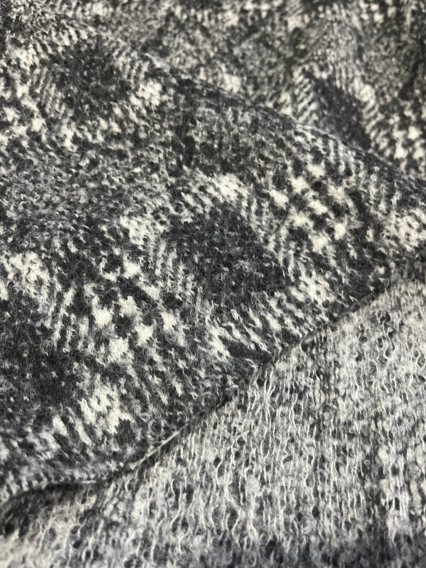 G01 wool fantasy grey