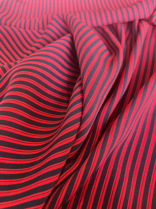 Just In Case 022 crêpe with navy/red stripes