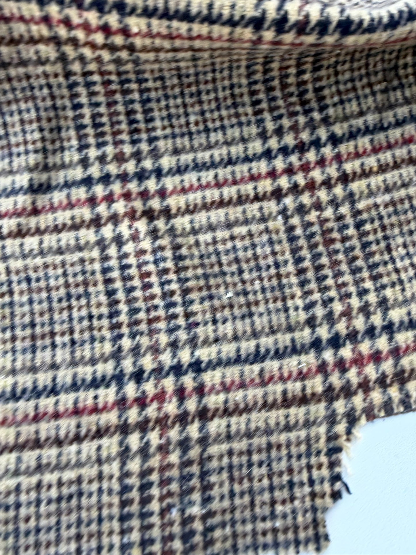 BILLY 008  classical checkered shetland wool