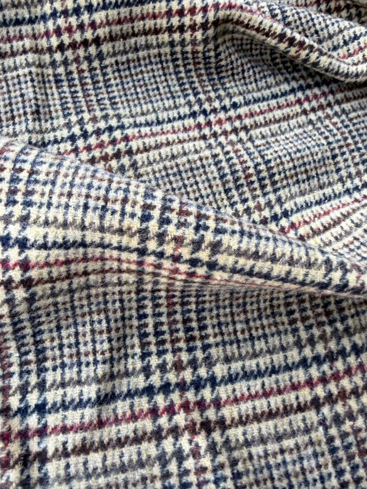 BILLY 008  classical checkered shetland wool