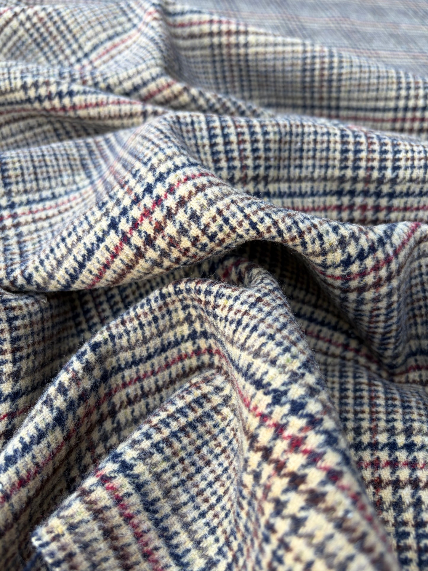 BILLY 008  classical checkered shetland wool