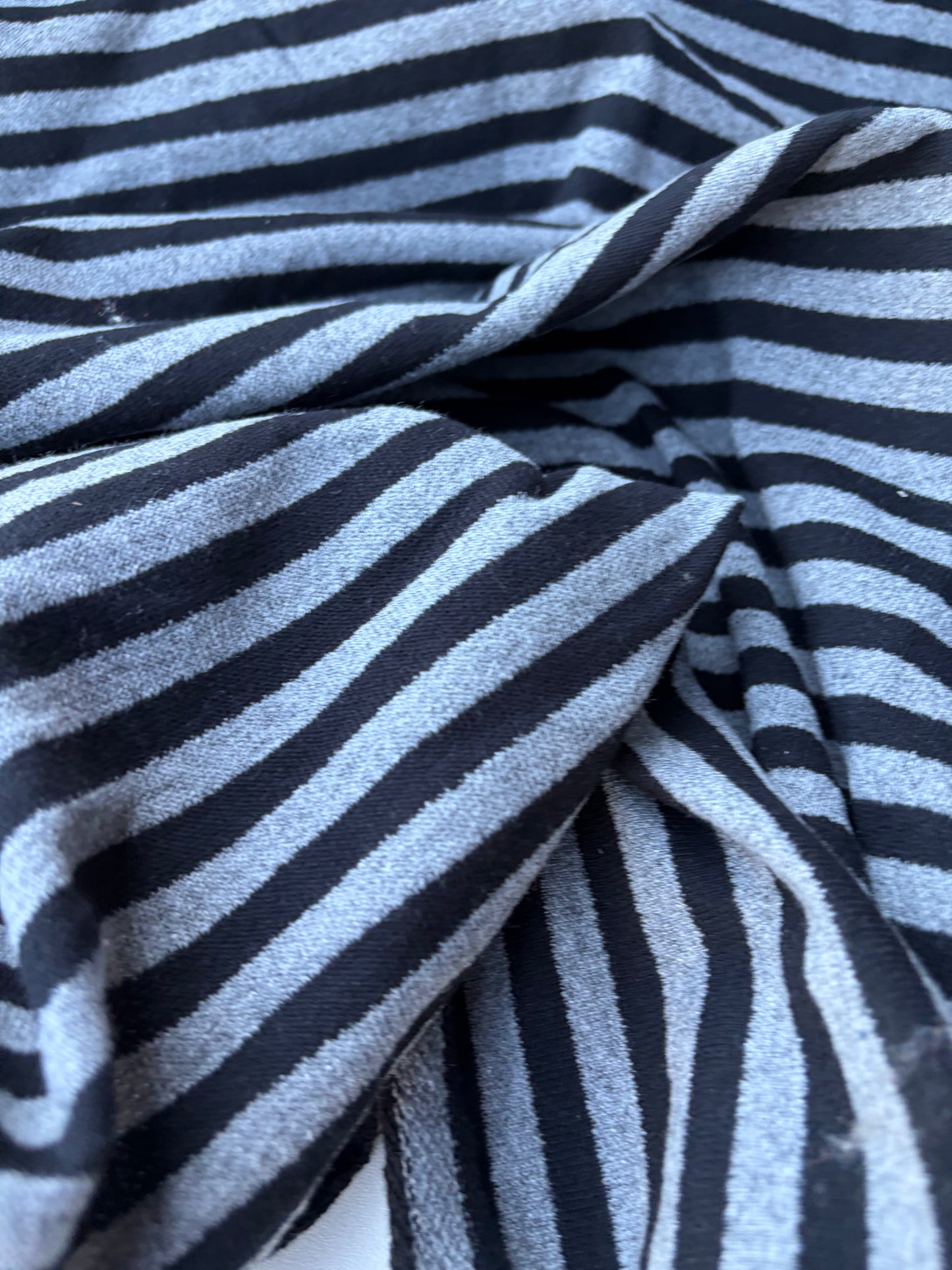 BILLY 010 Black/grey striped French Terry