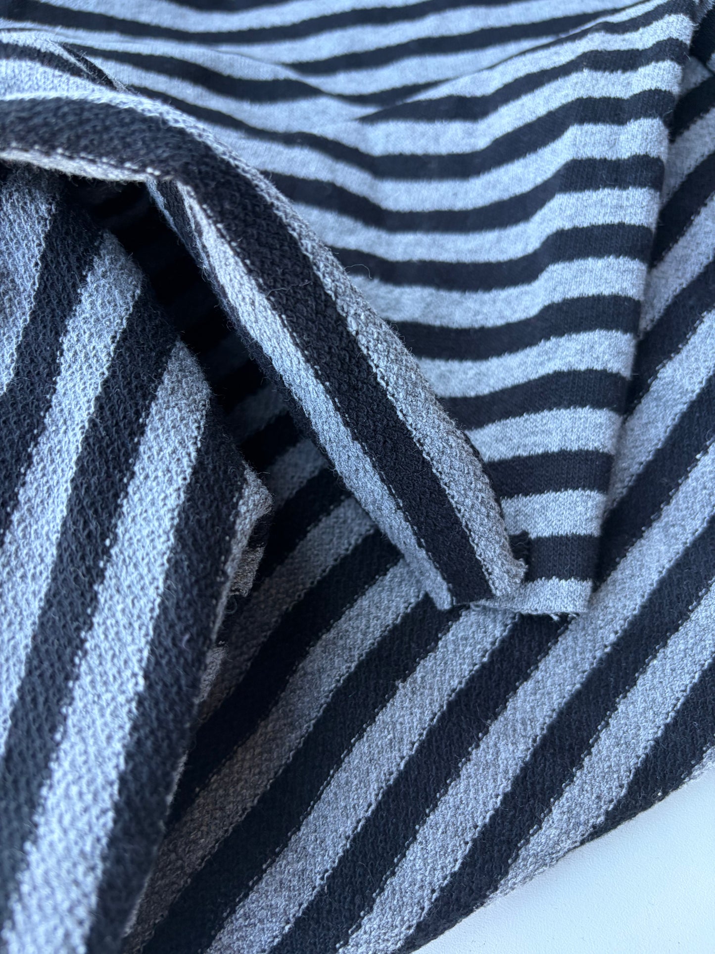 BILLY 010 Black/grey striped French Terry