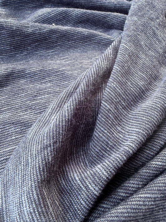 AMI 053 light jeans look jersey dark indigo