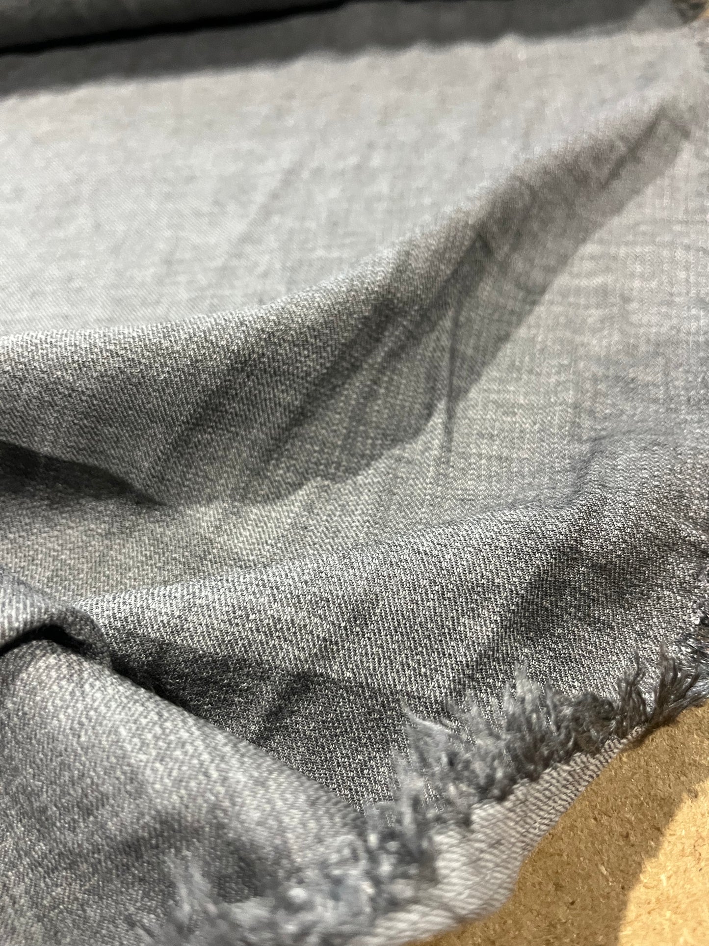 F02 broken twill cotton/viscose