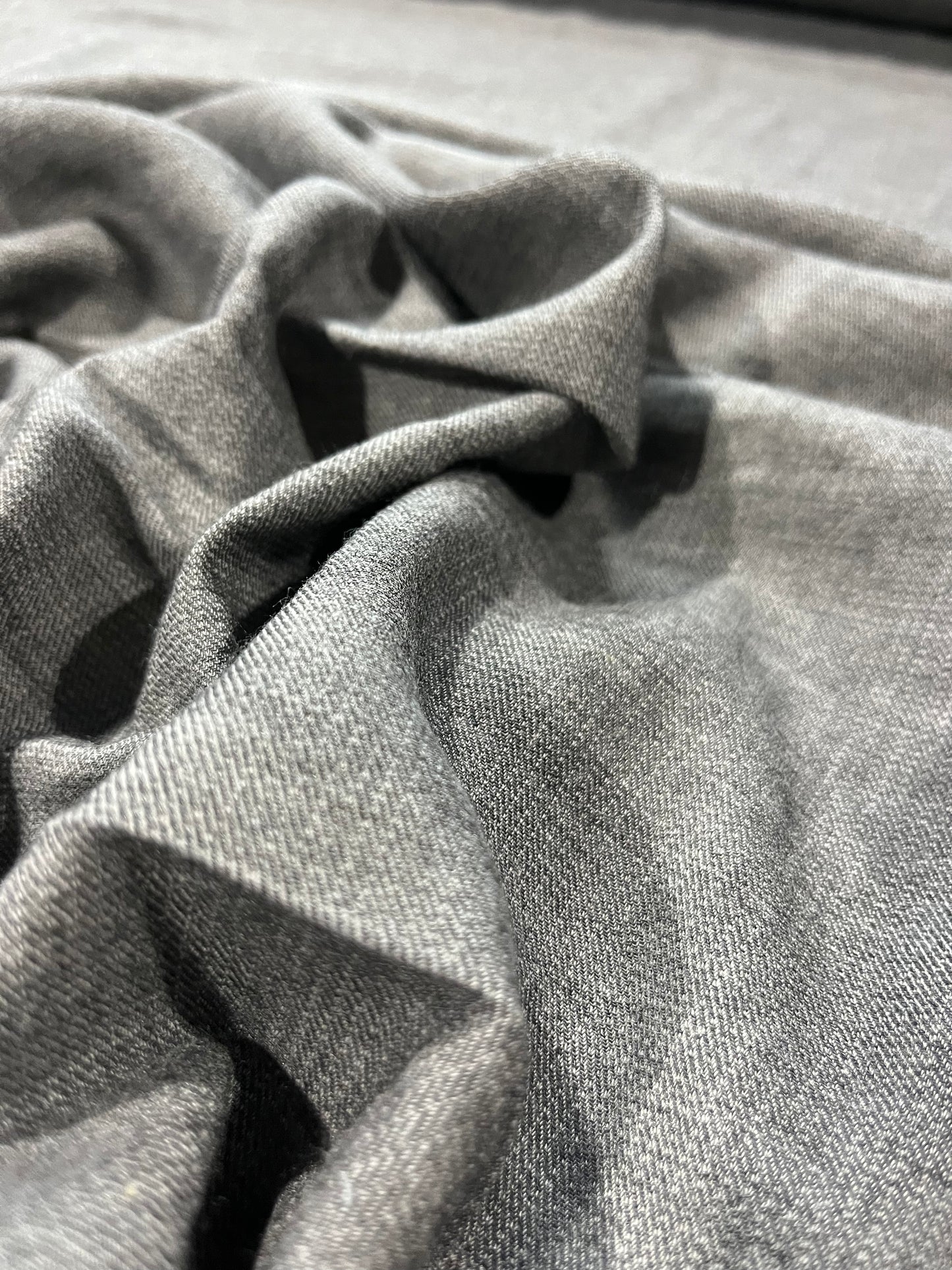 F02 broken twill cotton/viscose