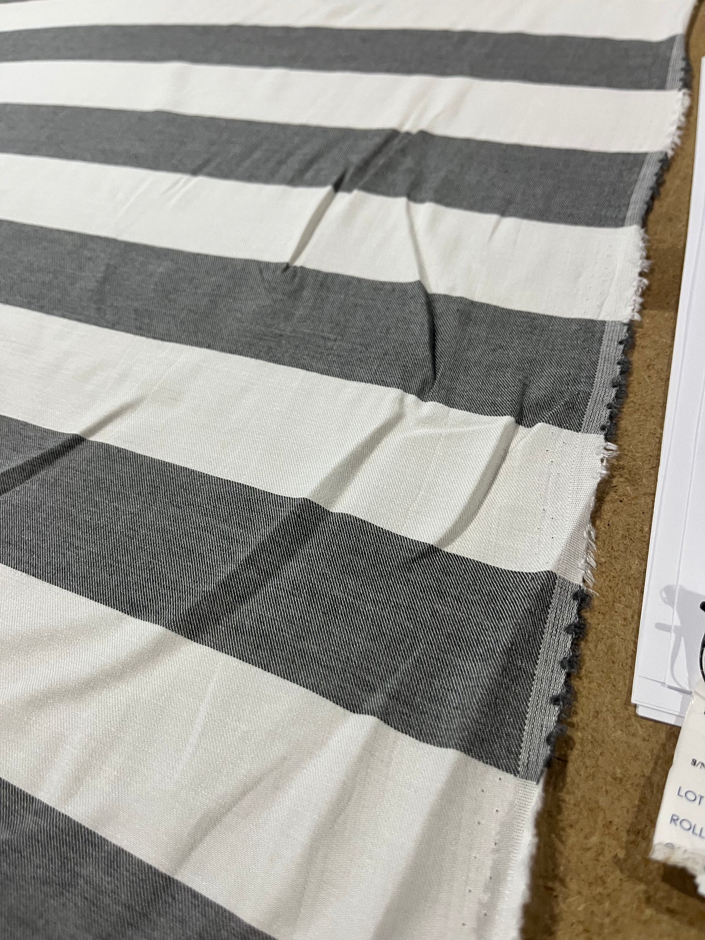 H01 Zorba #01 horizontal stripe with viscose